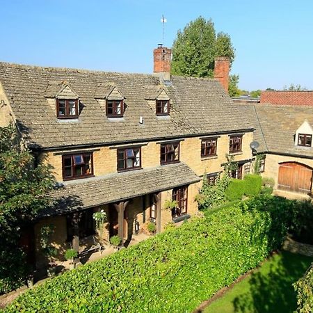 Lyne House Ideal For A Celebration Or Reunion คิดลิงตัน ภายนอก รูปภาพ